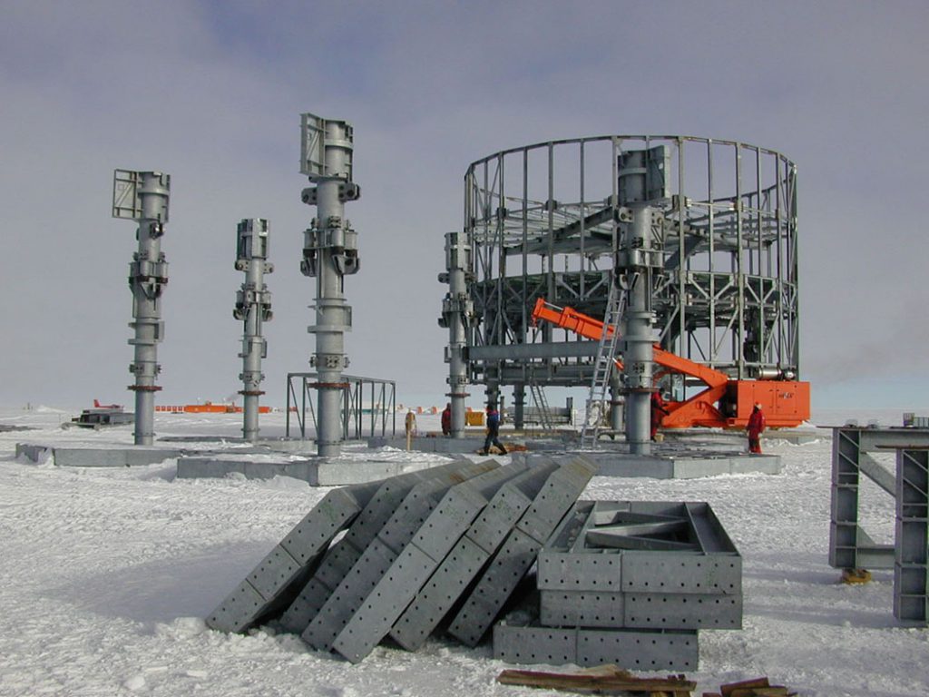 Concordia / the station