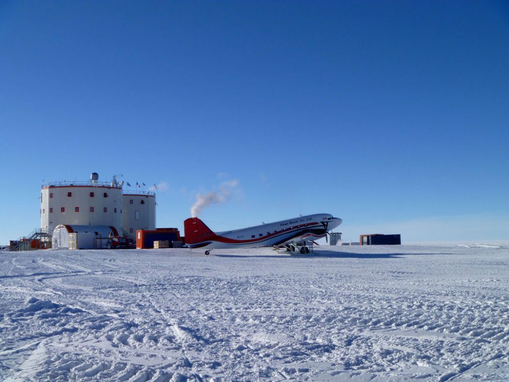 Concordia / the station